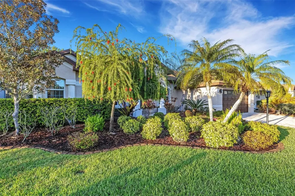 11011 Hyacinth Place Lakewood Ranch FL 34202