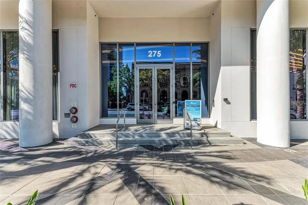 275 1st Avenue S St Petersburg FL 33701