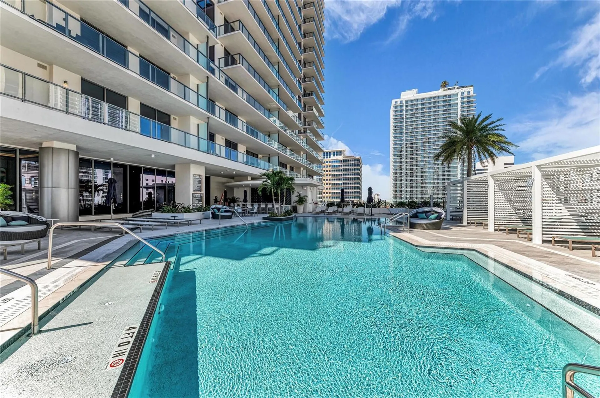 275 1st Avenue S St Petersburg FL 33701