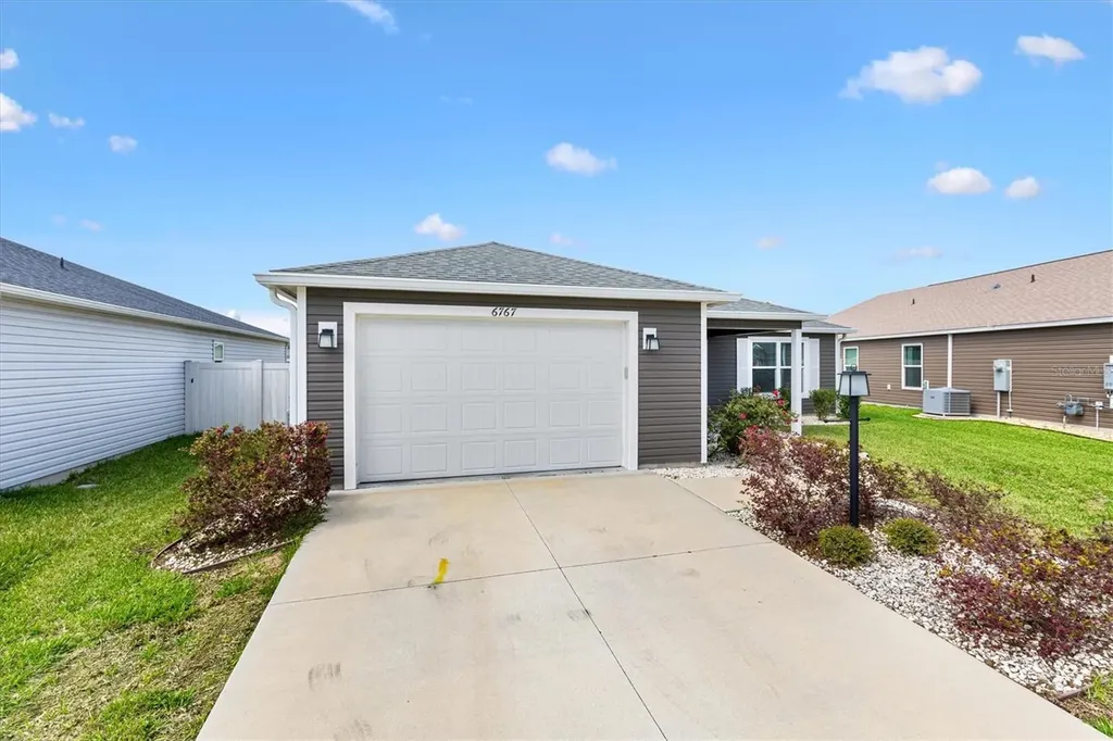 6767 Mary Loop The Villages FL 34762
