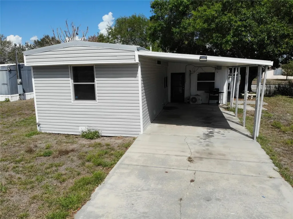 1183 9th Street Okeechobee FL 34974