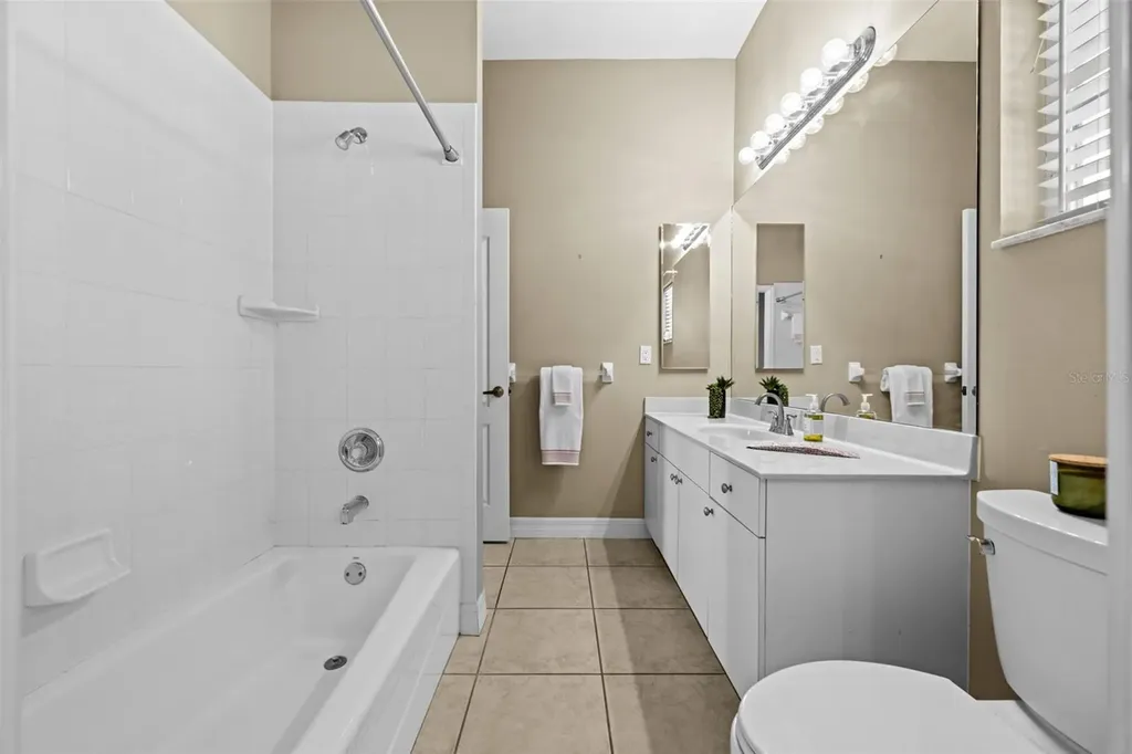 410 SE 20th Court Cape Coral FL 33990