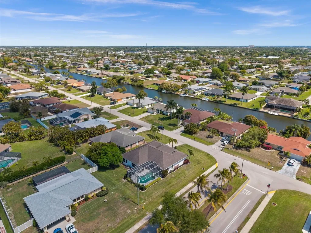410 SE 20th Court Cape Coral FL 33990