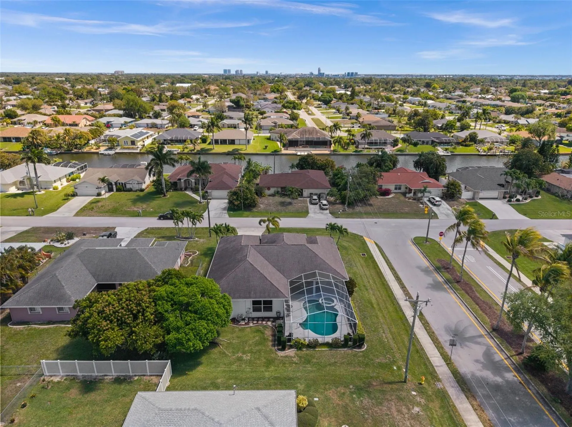 410 SE 20th Court Cape Coral FL 33990