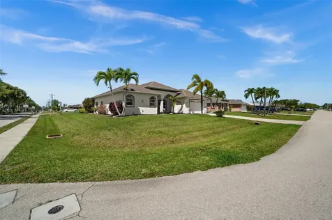 410 SE 20th Court Cape Coral FL 33990