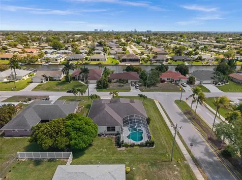 410 SE 20th Court Cape Coral FL 33990
