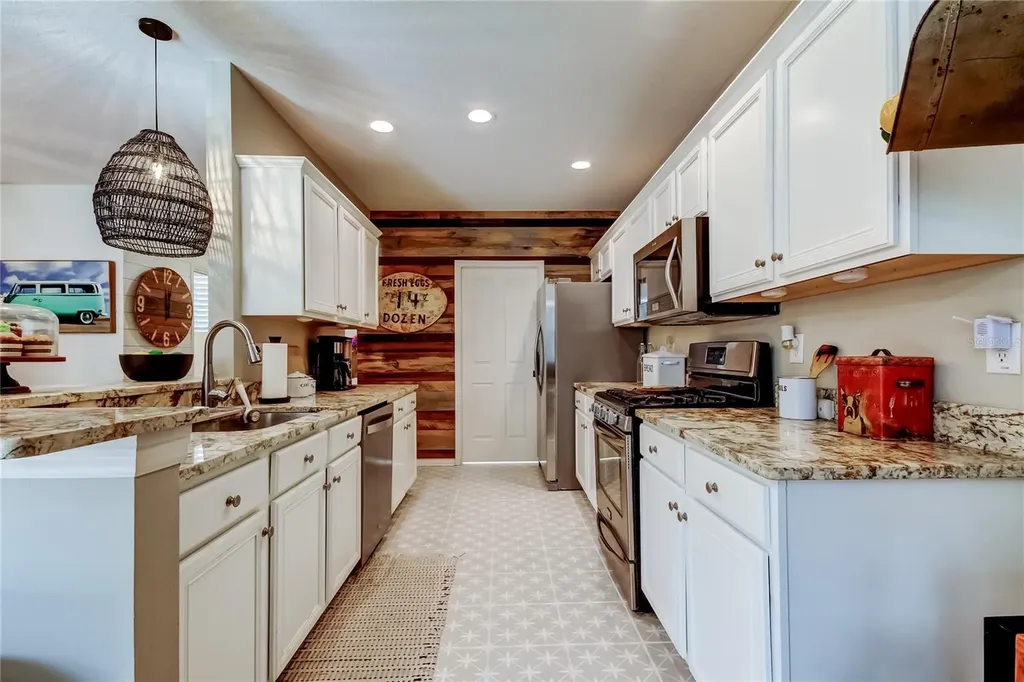 10019 Bradwell Place Tampa FL 33626
