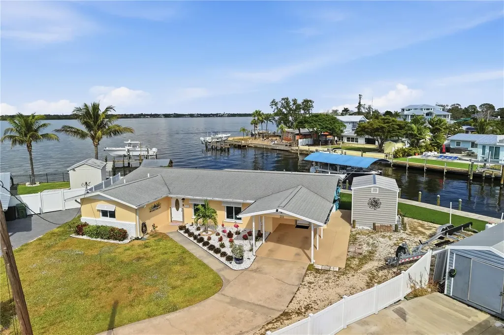 211 21st Street NE Bradenton FL 34208
