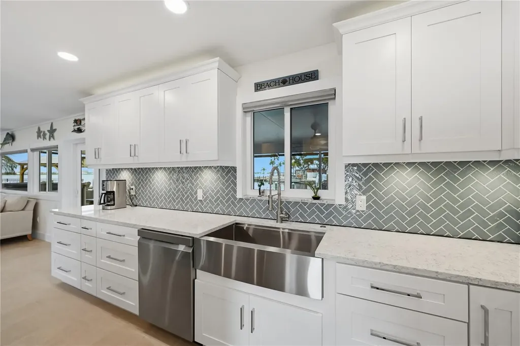 211 21st Street NE Bradenton FL 34208