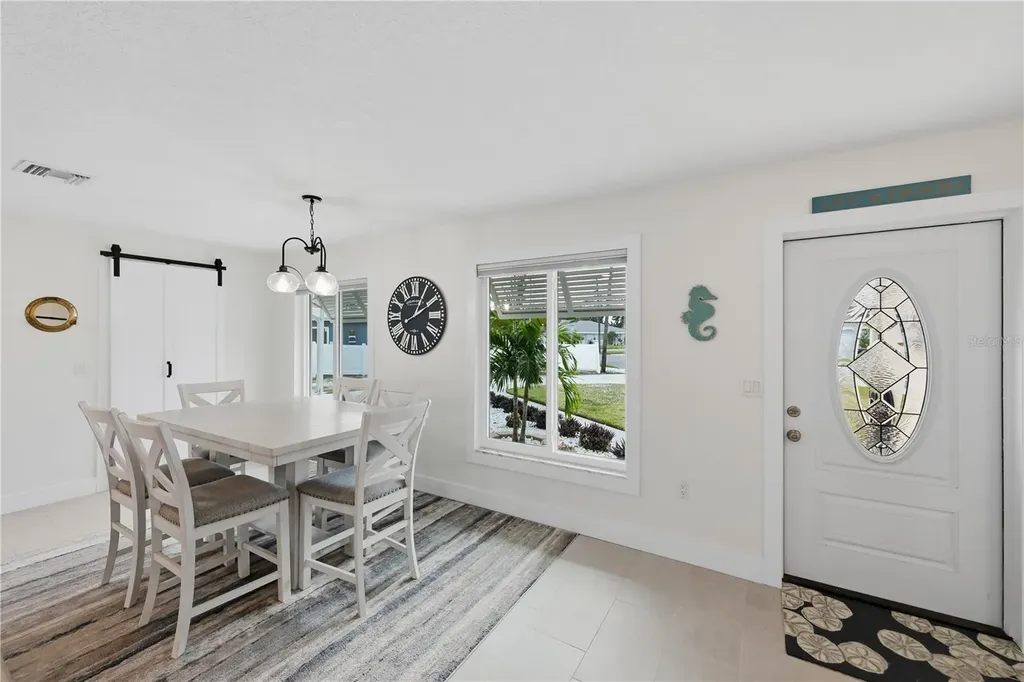 211 21st Street NE Bradenton FL 34208