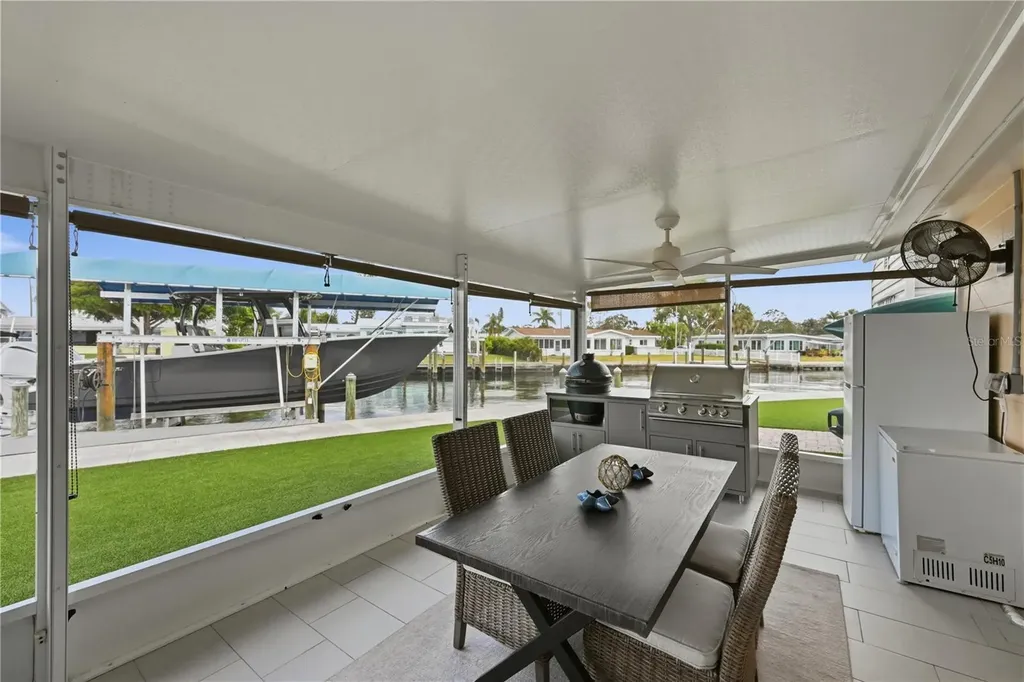 211 21st Street NE Bradenton FL 34208