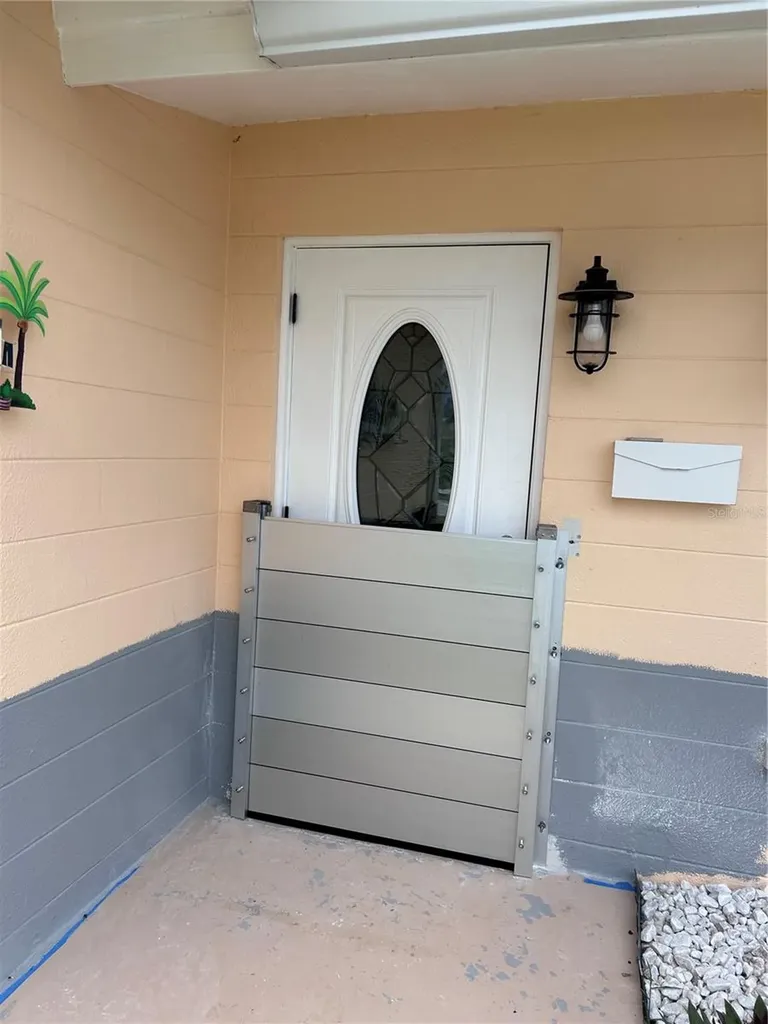 211 21st Street NE Bradenton FL 34208