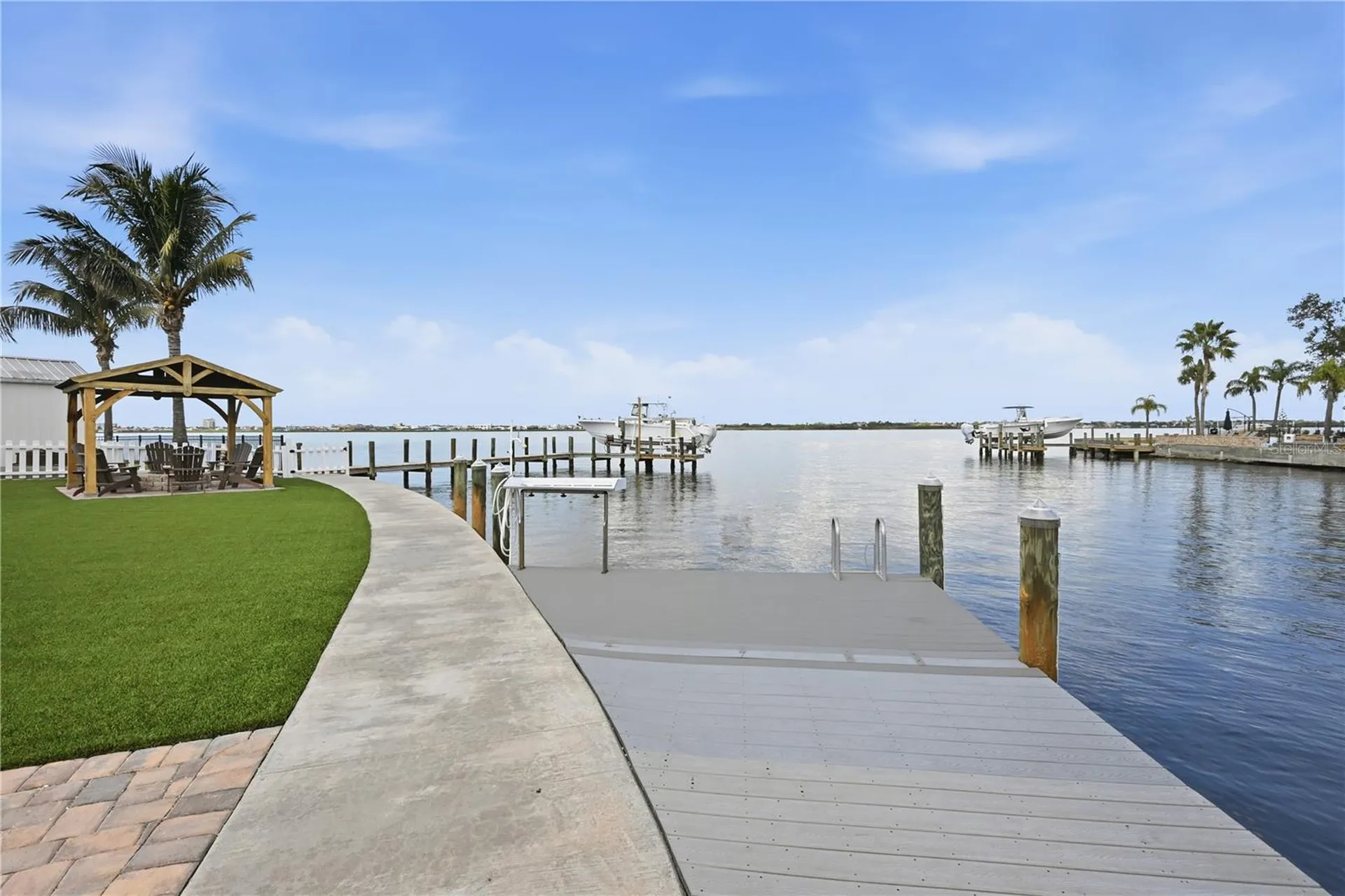 211 21st Street NE Bradenton FL 34208