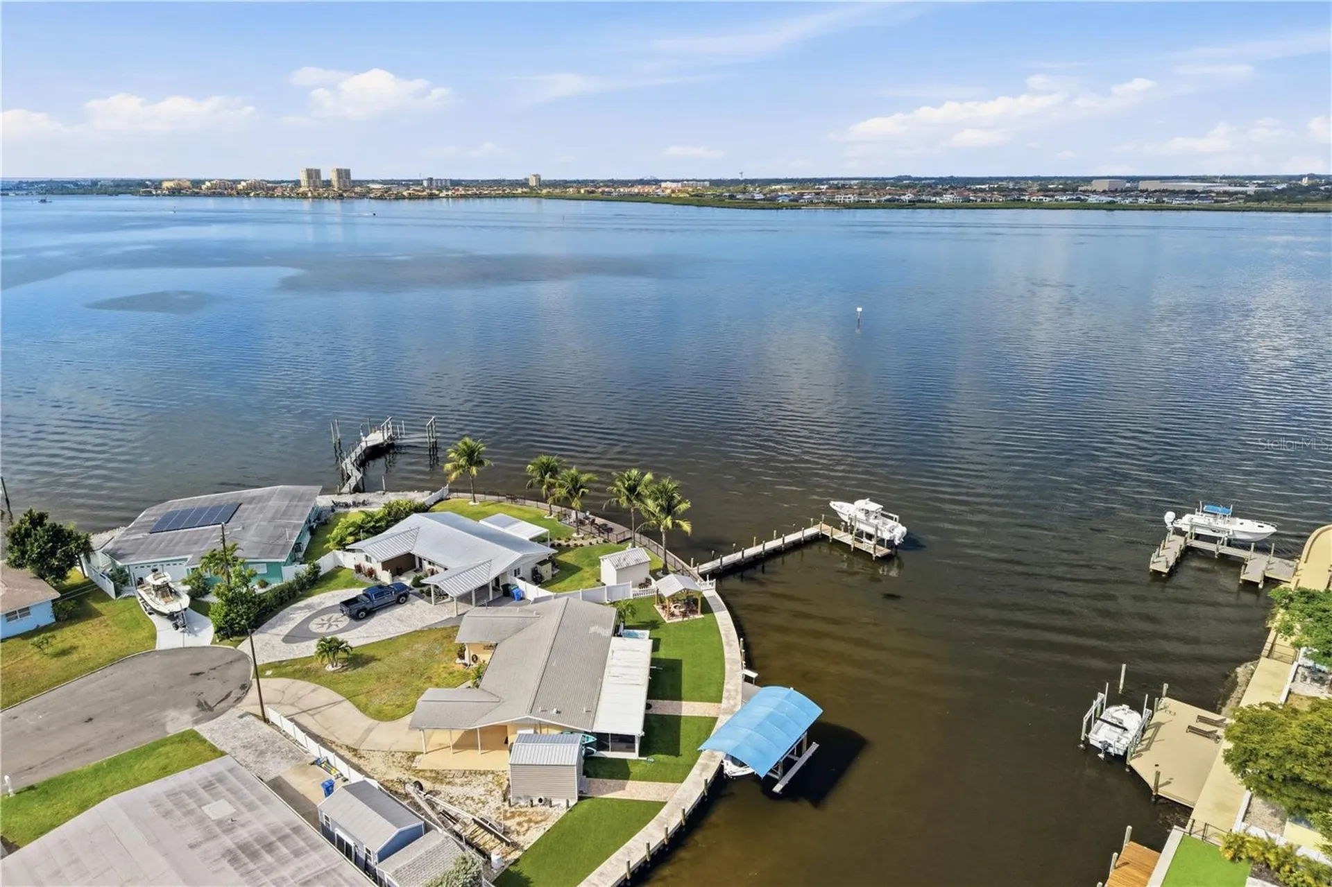 211 21st Street NE Bradenton FL 34208