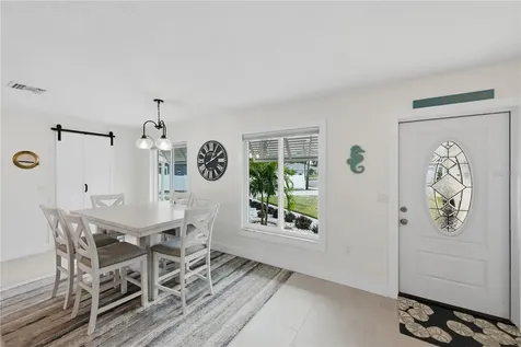 211 21st Street NE Bradenton FL 34208