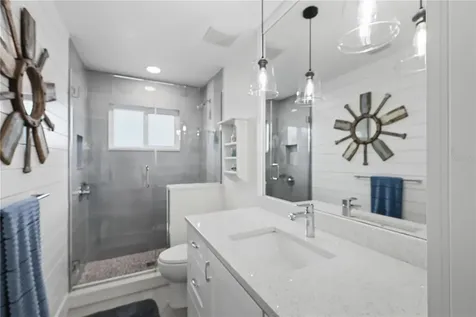 211 21st Street NE Bradenton FL 34208