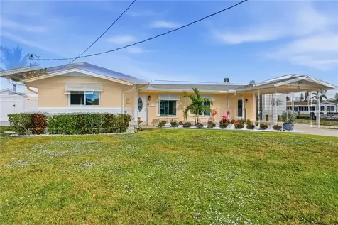 211 21st Street NE Bradenton FL 34208