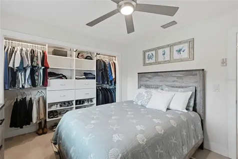 211 21st Street NE Bradenton FL 34208