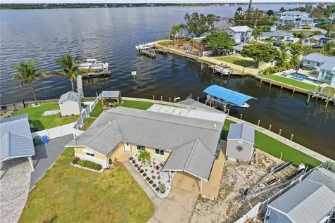 211 21st Street NE Bradenton FL 34208