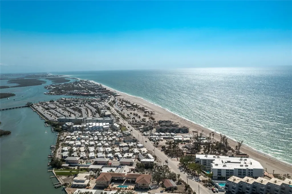 2295 N Beach Road Englewood FL 34223