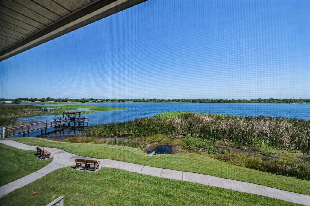 10103 Sailwinds Boulevard N Largo FL 33773