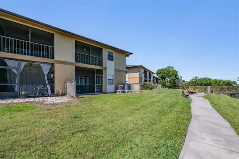 10103 Sailwinds Boulevard N Largo FL 33773
