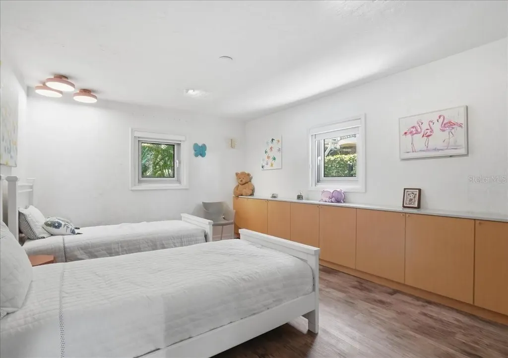 3127 Bay Shore Road Sarasota FL 34234