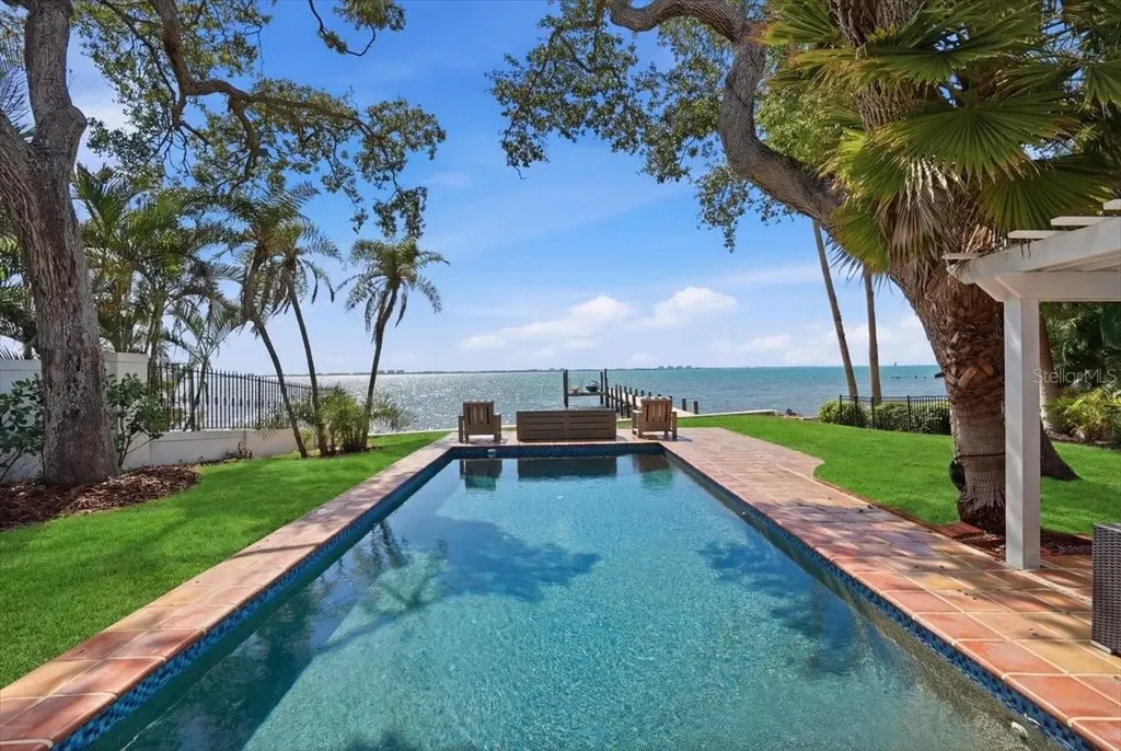 3127 Bay Shore Road Sarasota FL 34234
