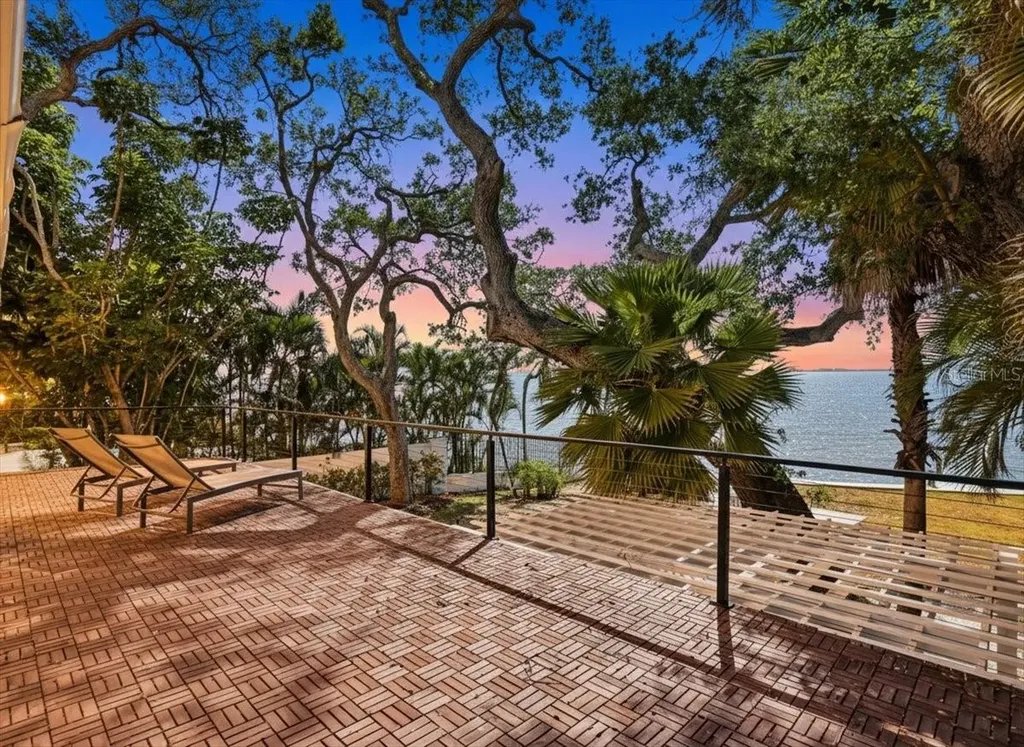 3127 Bay Shore Road Sarasota FL 34234
