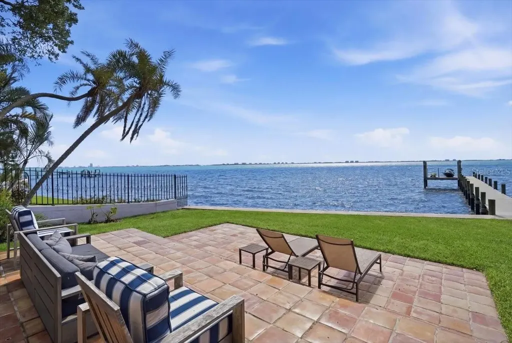 3127 Bay Shore Road Sarasota FL 34234