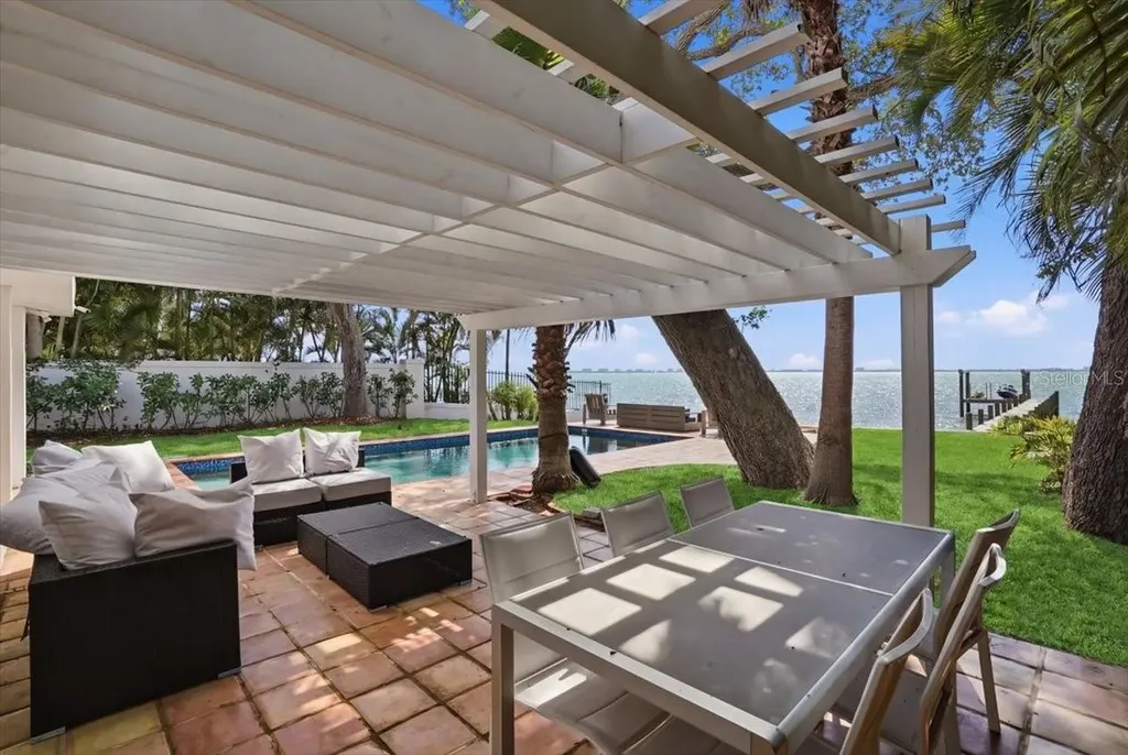 3127 Bay Shore Road Sarasota FL 34234