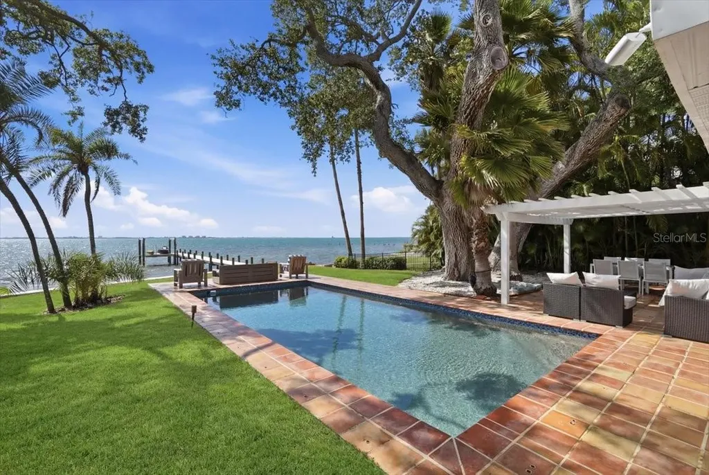 3127 Bay Shore Road Sarasota FL 34234