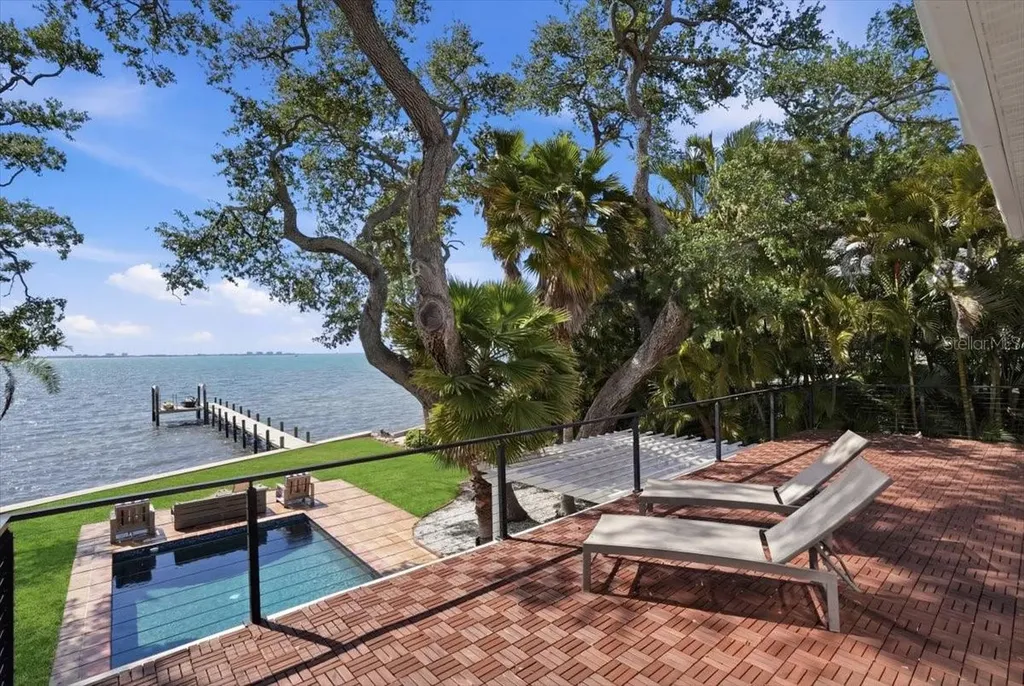 3127 Bay Shore Road Sarasota FL 34234