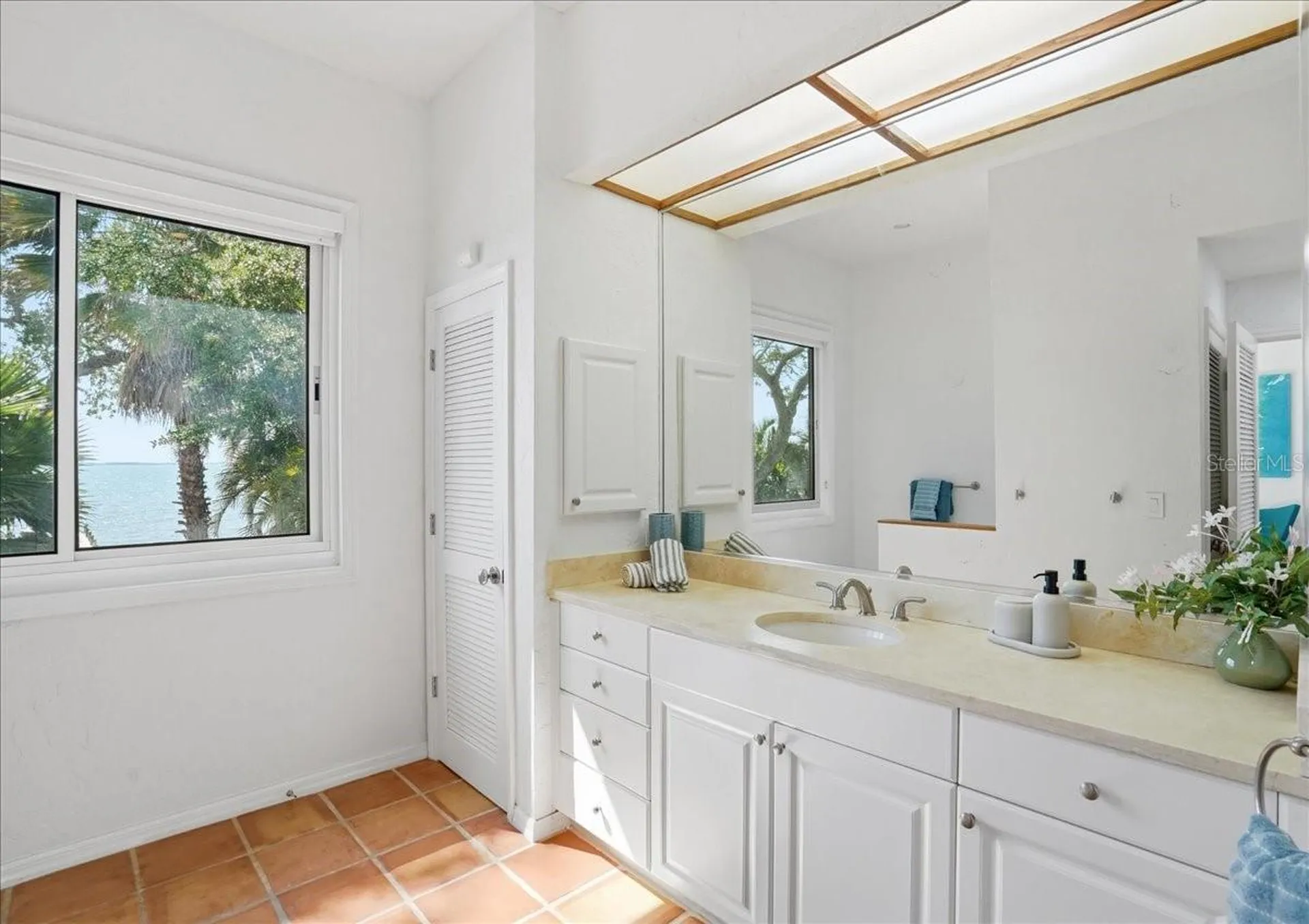 3127 Bay Shore Road Sarasota FL 34234