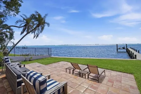 3127 Bay Shore Road Sarasota FL 34234