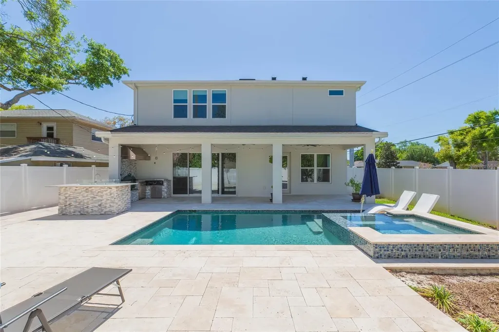 3621 W De Leon Street Tampa FL 33609