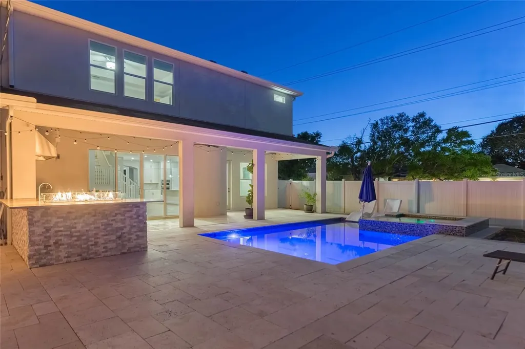 3621 W De Leon Street Tampa FL 33609