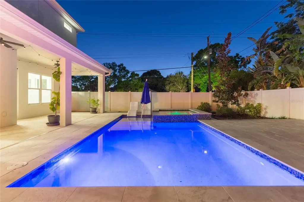 3621 W De Leon Street Tampa FL 33609