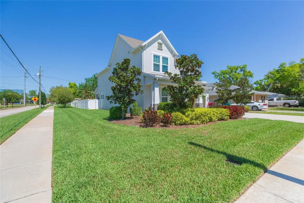 3621 W De Leon Street Tampa FL 33609