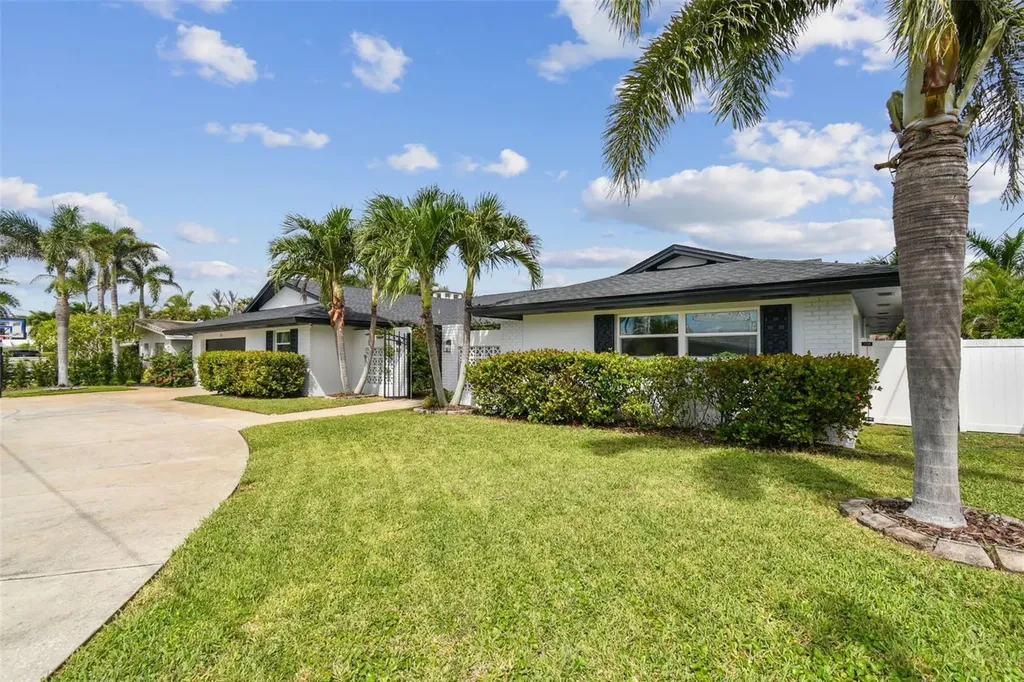 221 Howard Drive Belleair Beach FL 33786