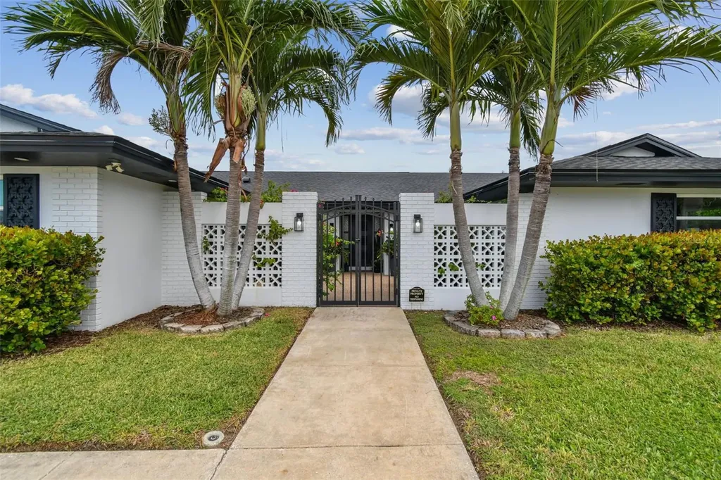 221 Howard Drive Belleair Beach FL 33786