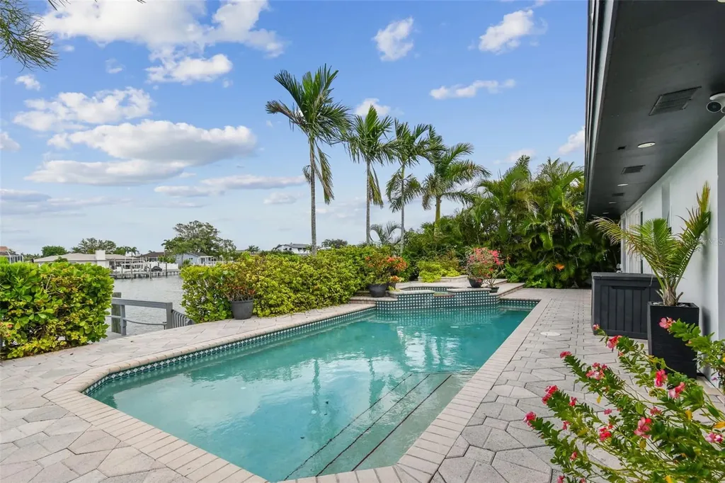 221 Howard Drive Belleair Beach FL 33786