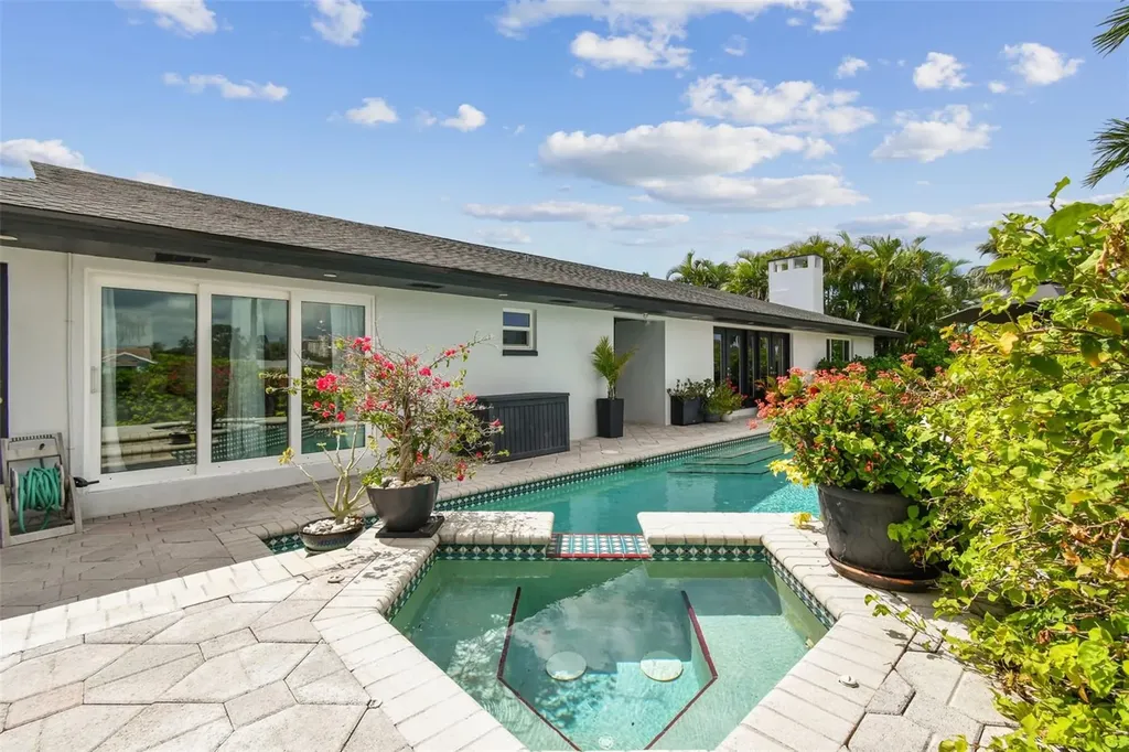 221 Howard Drive Belleair Beach FL 33786