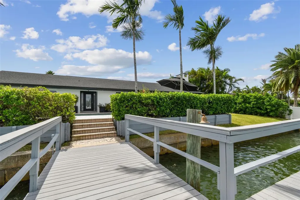 221 Howard Drive Belleair Beach FL 33786