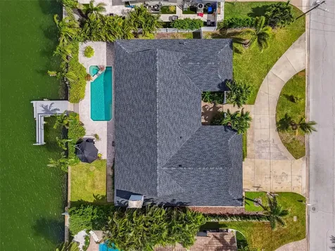 221 Howard Drive Belleair Beach FL 33786