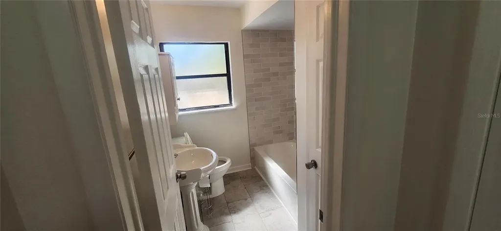 6220 Graves Street Jacksonville FL 32210