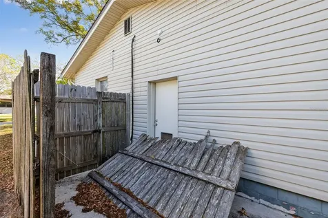 6220 Graves Street Jacksonville FL 32210