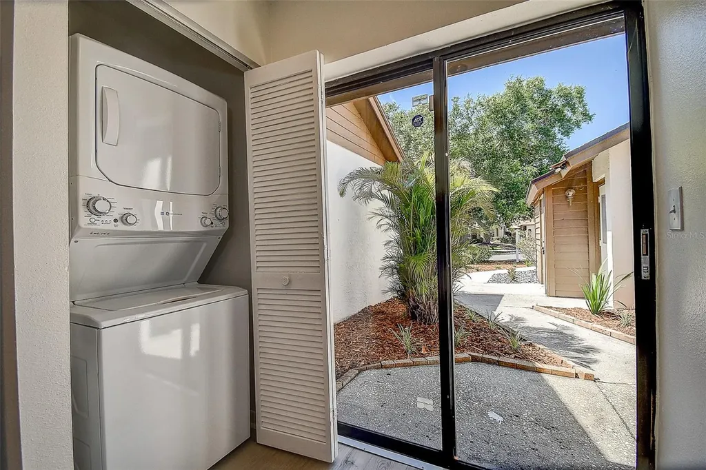 215 Lighthouse Court Safety Harbor FL 34695