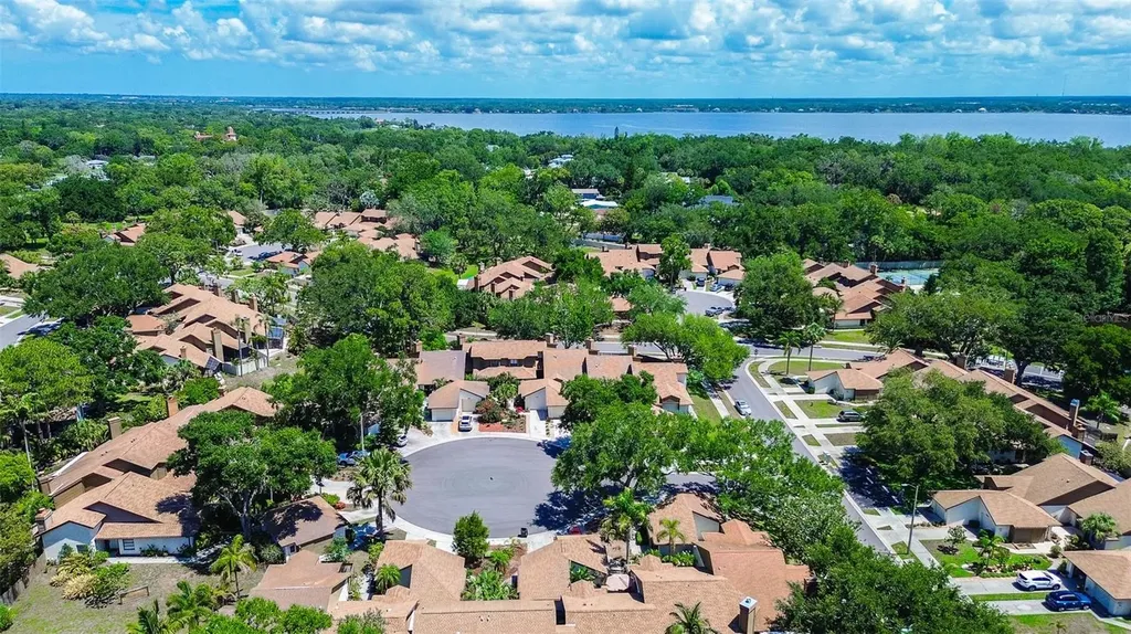 215 Lighthouse Court Safety Harbor FL 34695