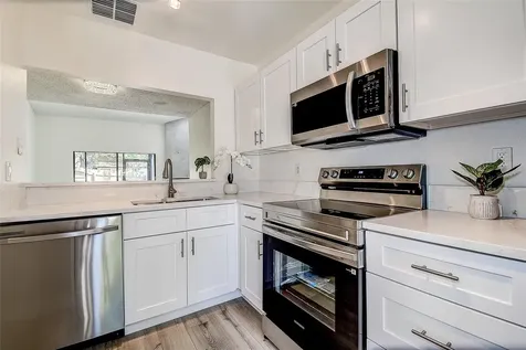 215 Lighthouse Court Safety Harbor FL 34695